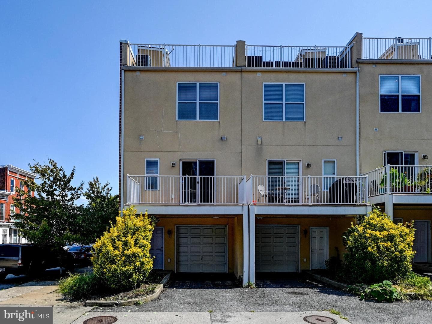 144 N Duncan Street photo 29