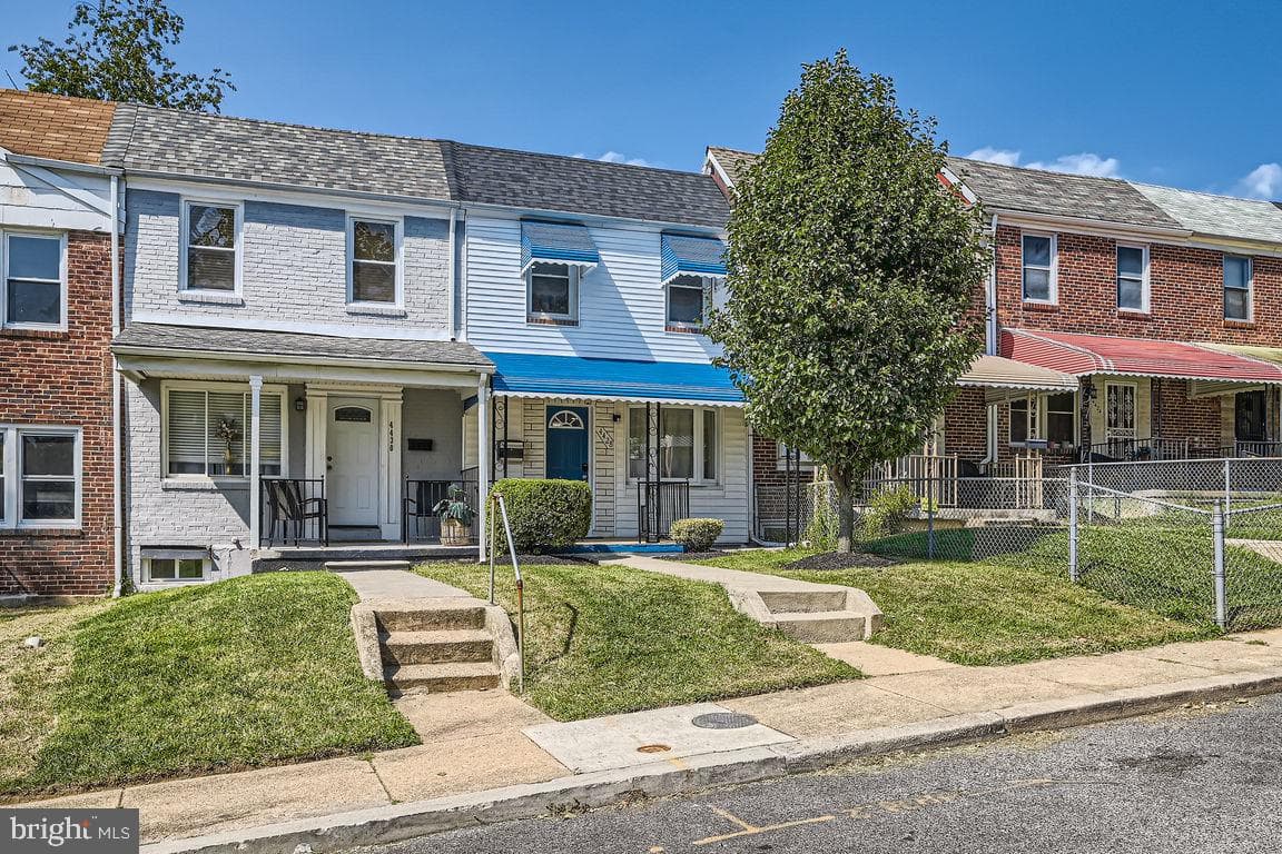 4428 Manorview Road photo 2