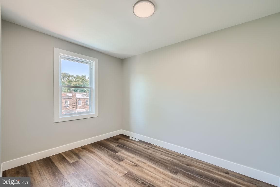 4428 Manorview Road photo 20