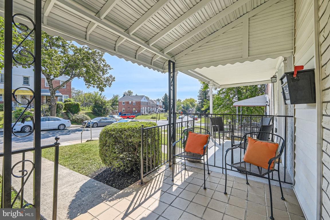 4428 Manorview Road photo 4