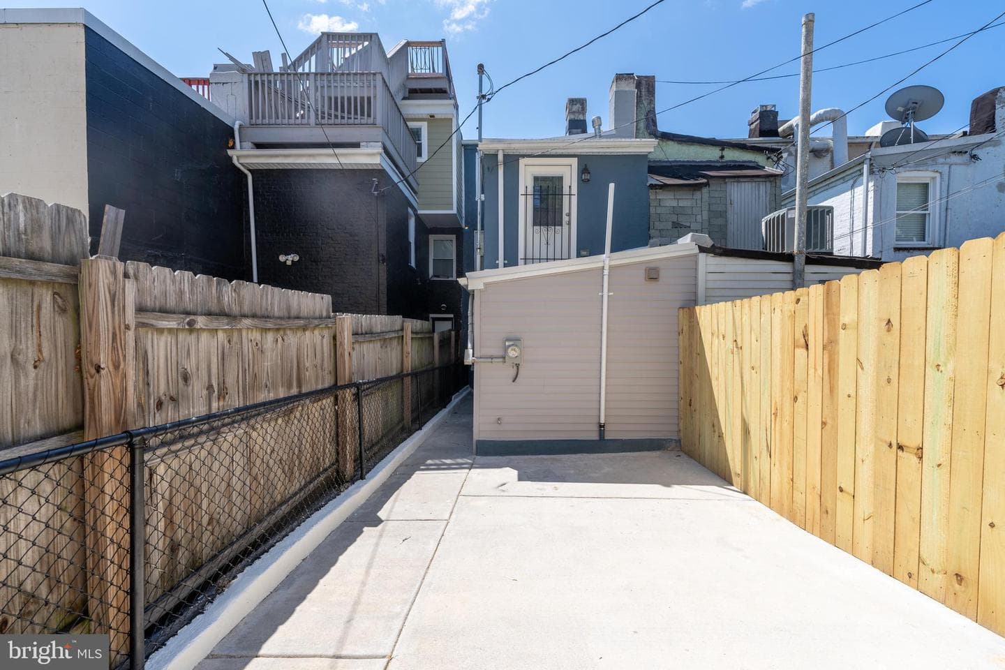 2036 Gough Street photo 21