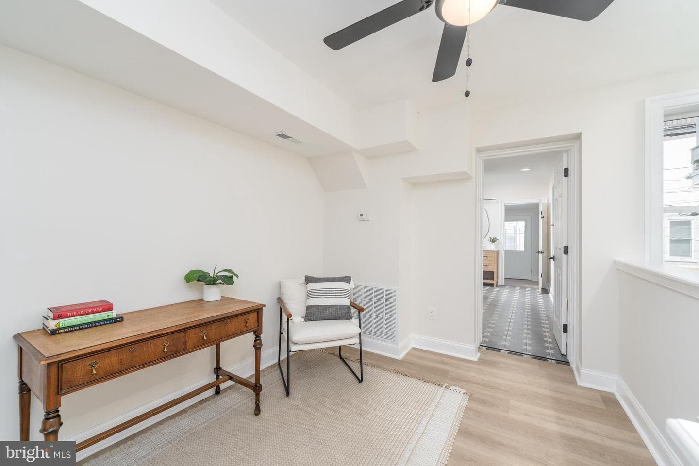 2036 Gough Street photo 8