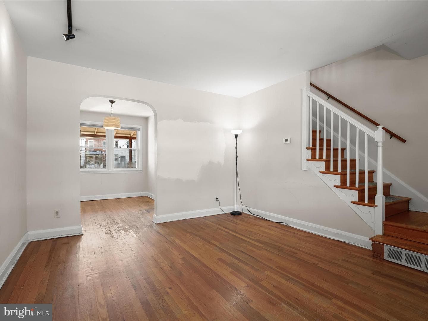 4337 Newport Avenue photo 11