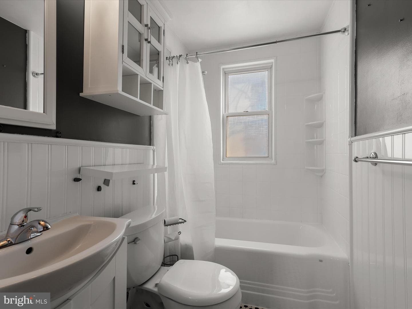 4337 Newport Avenue photo 24