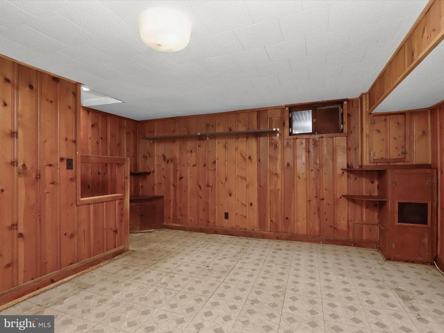 4337 Newport Avenue photo 26
