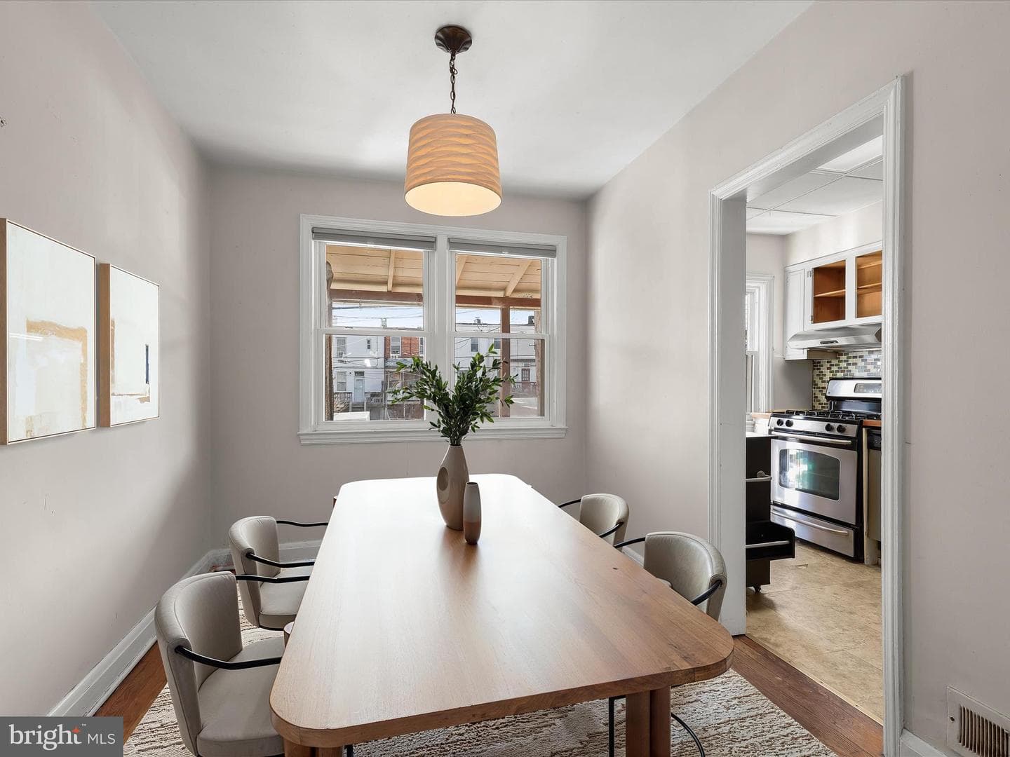 4337 Newport Avenue photo 3