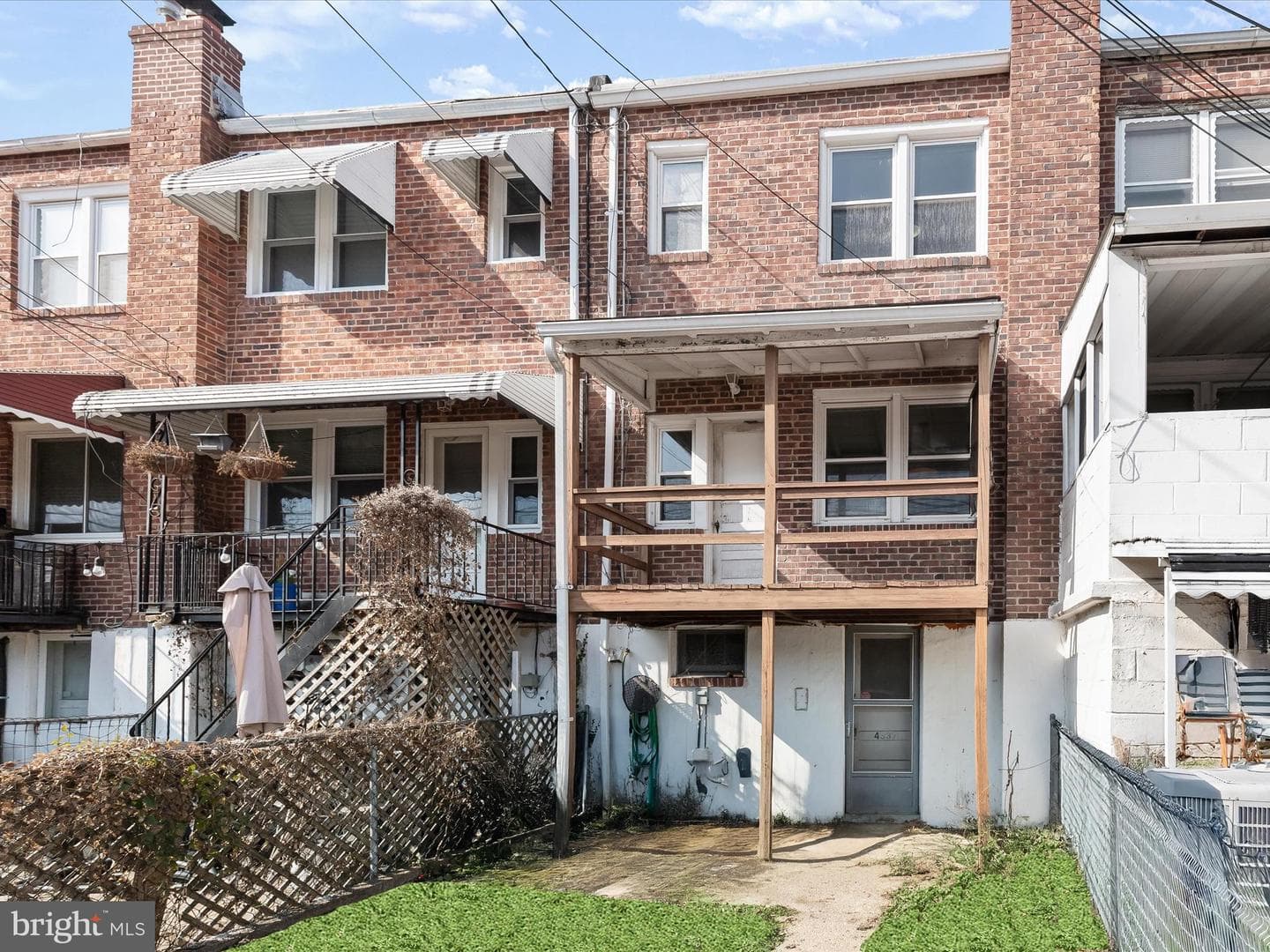 4337 Newport Avenue photo 31