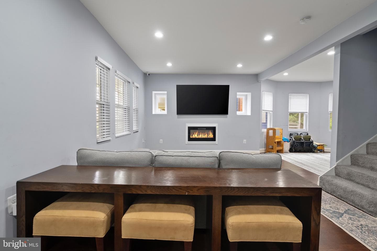 4021 Kathland Avenue photo 2