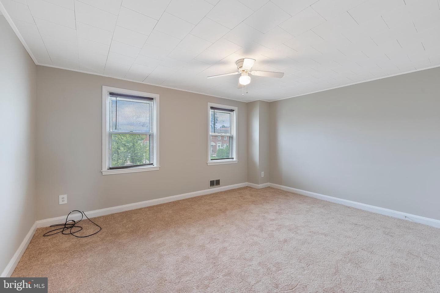 4016 Balfern Avenue photo 10
