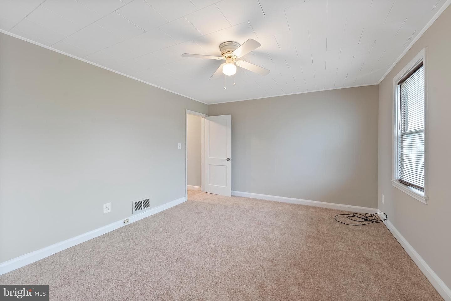 4016 Balfern Avenue photo 11