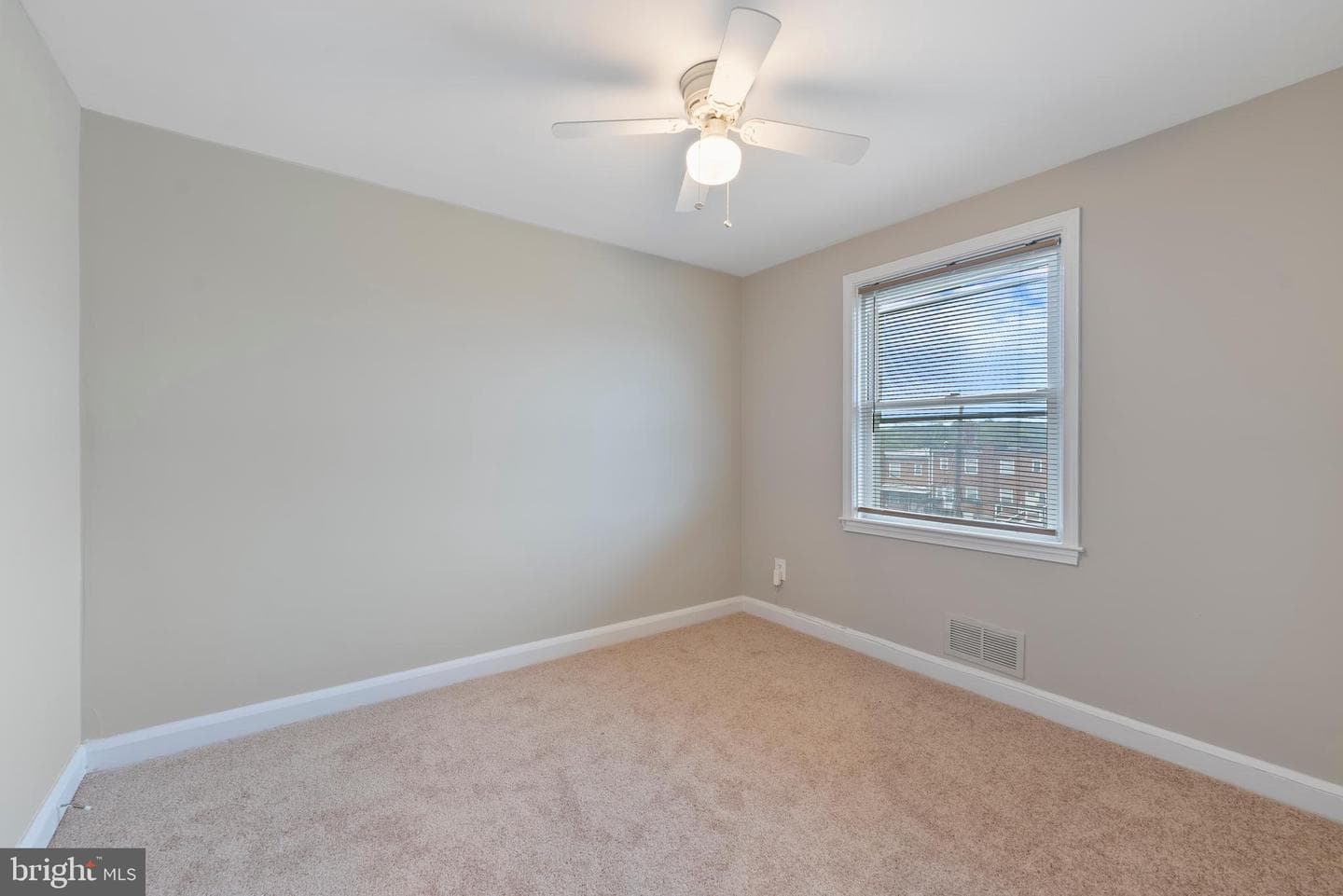 4016 Balfern Avenue photo 15