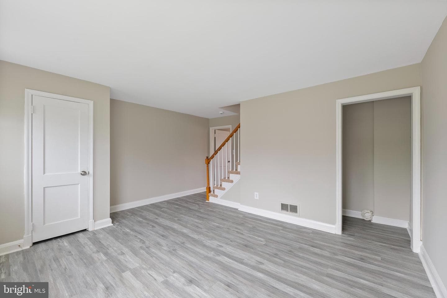 4016 Balfern Avenue photo 4
