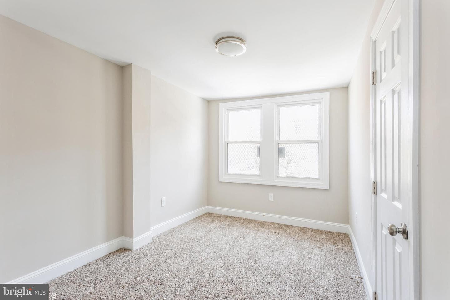 2453 Mcculloh Street photo 16
