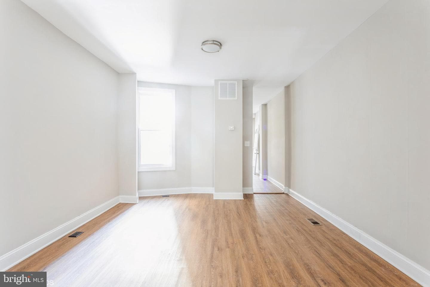 2453 Mcculloh Street photo 5