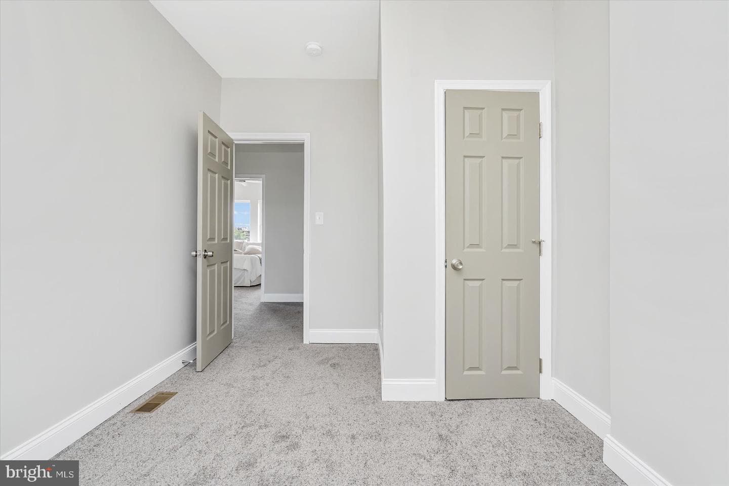2401 Calverton Heights Avenue photo 29