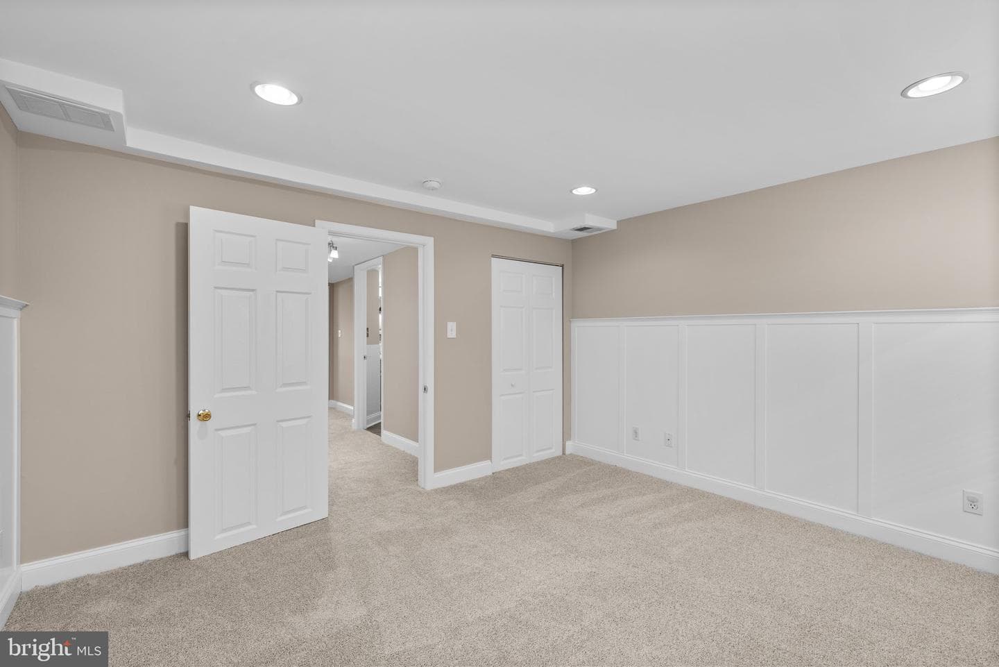 127 Cross Street E photo 23