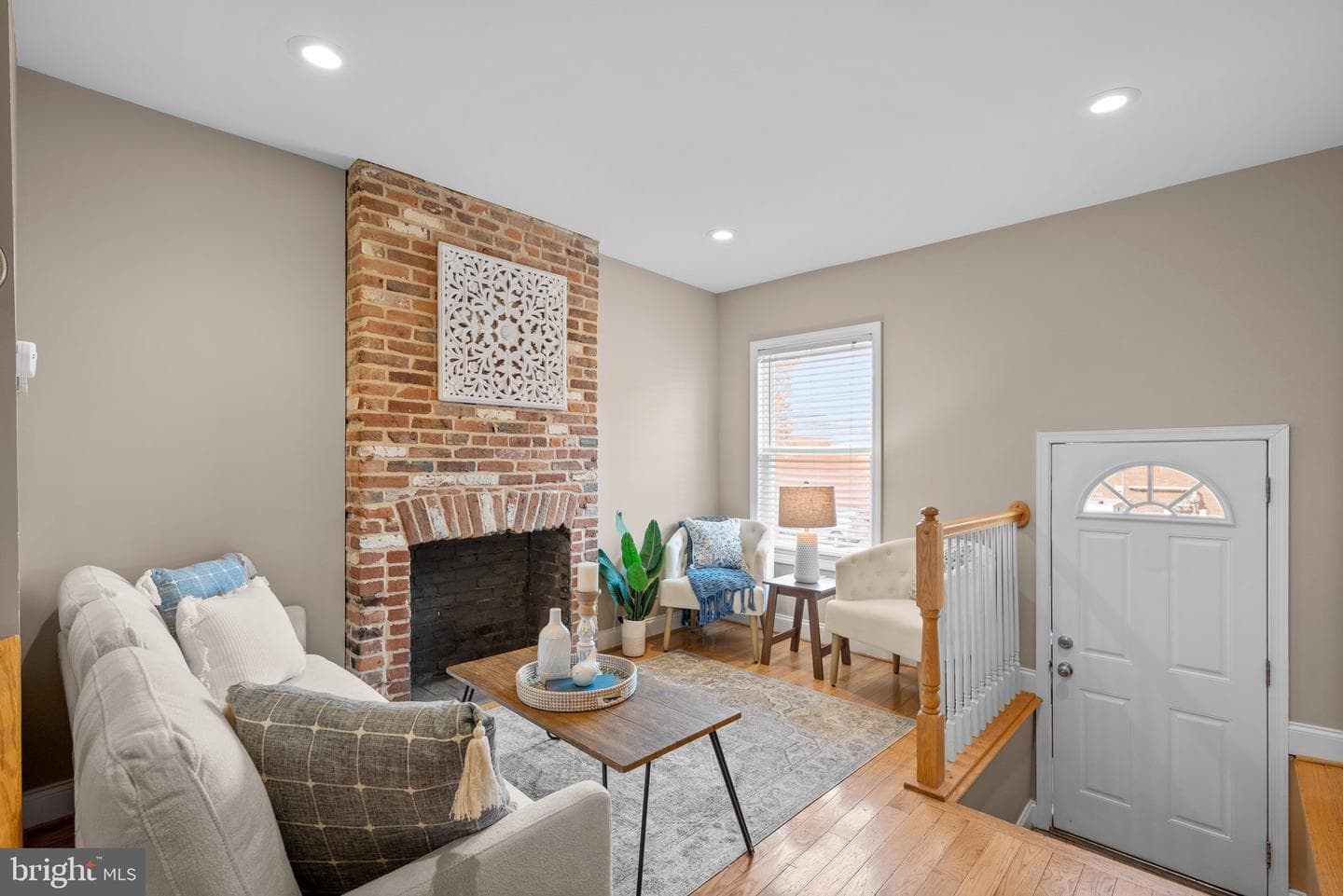 127 Cross Street E photo 7