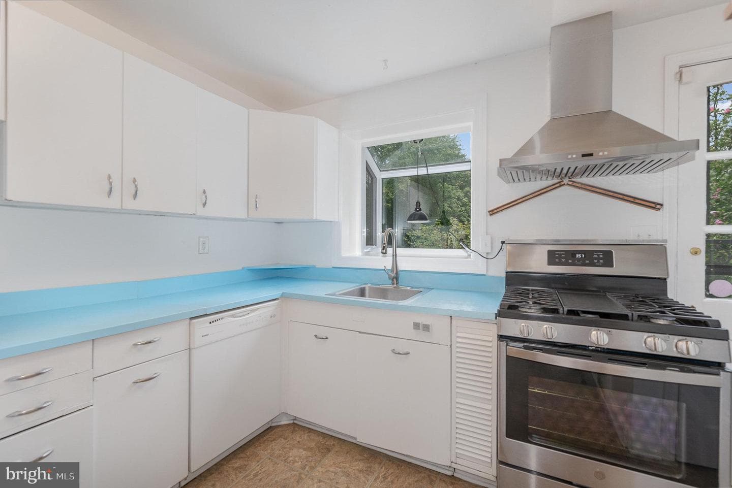 324 Kerneway photo 8
