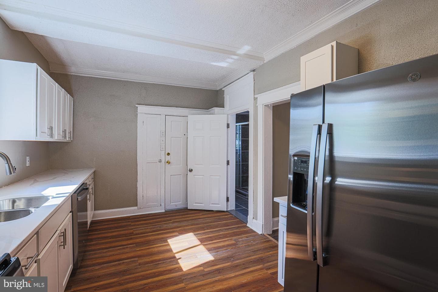 5812 Narcissus Avenue photo 33