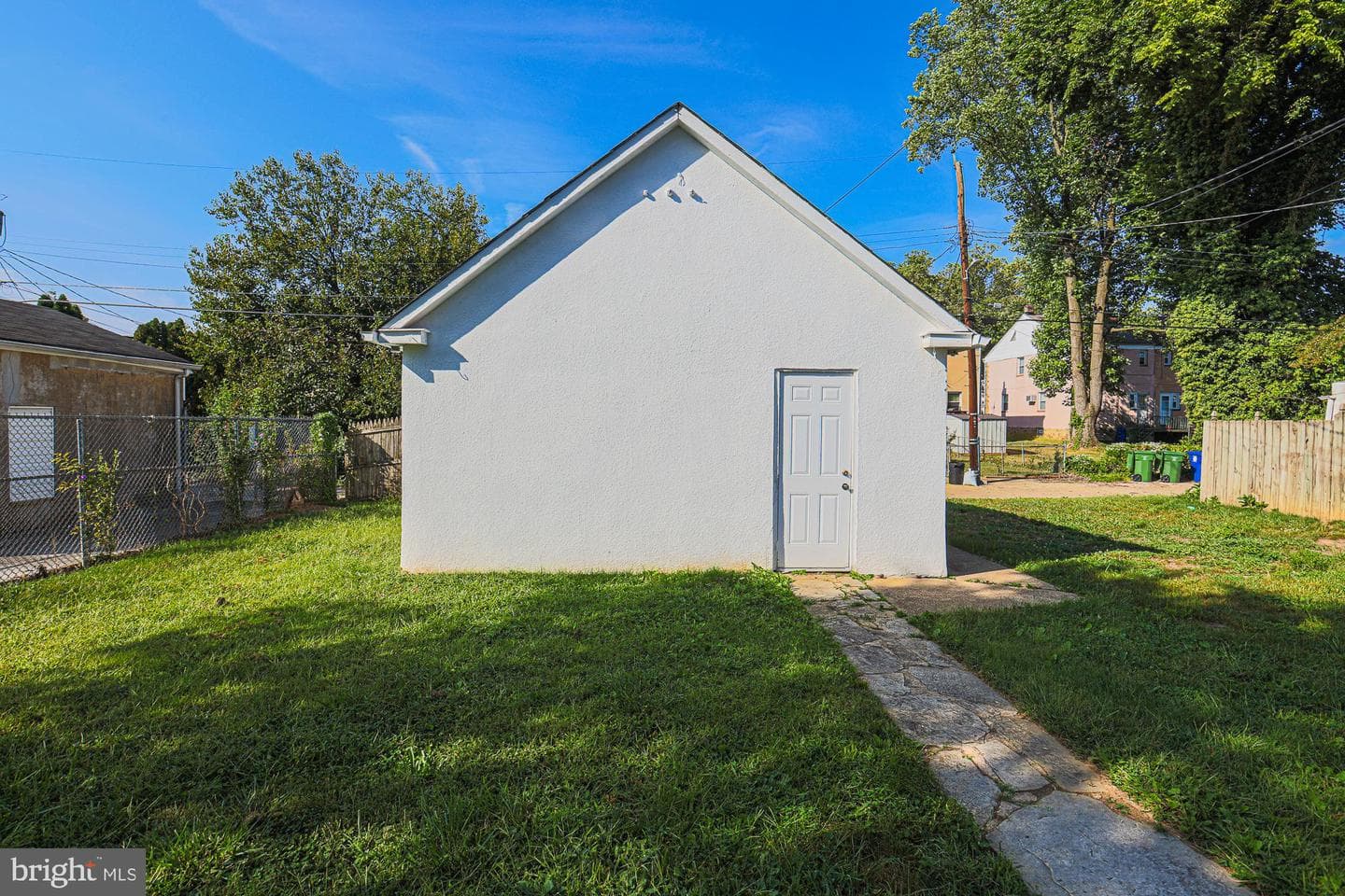 5812 Narcissus Avenue photo 8