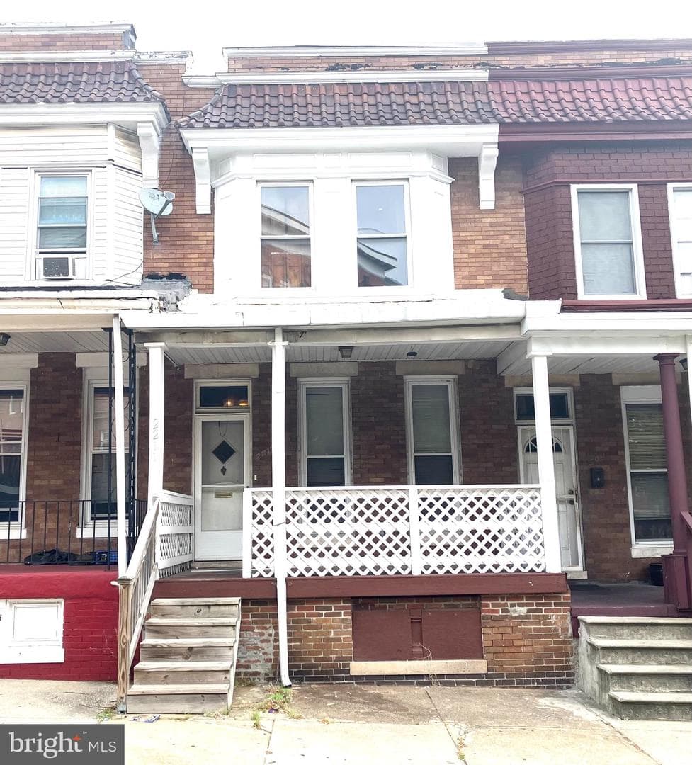 2211 Homewood Avenue photo 1