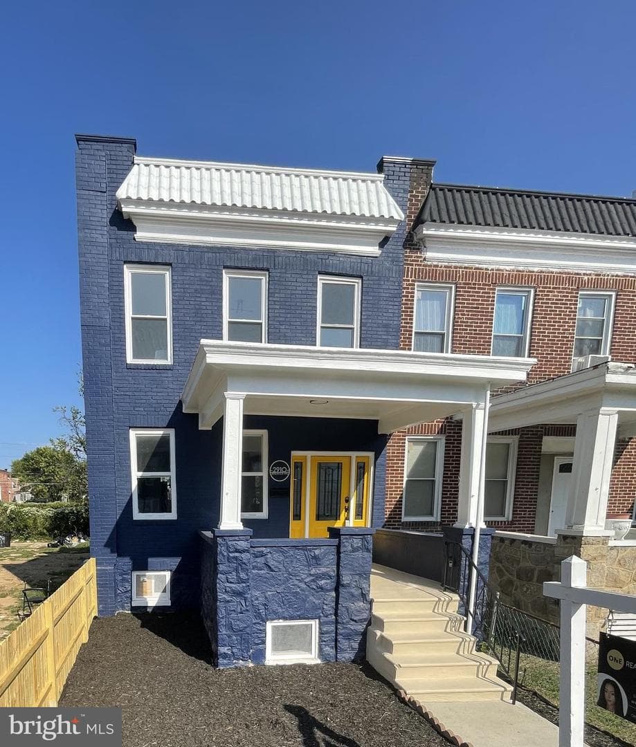 2910 Ridgewood Avenue photo 2
