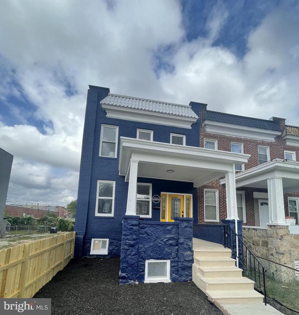 2910 Ridgewood Avenue photo 3