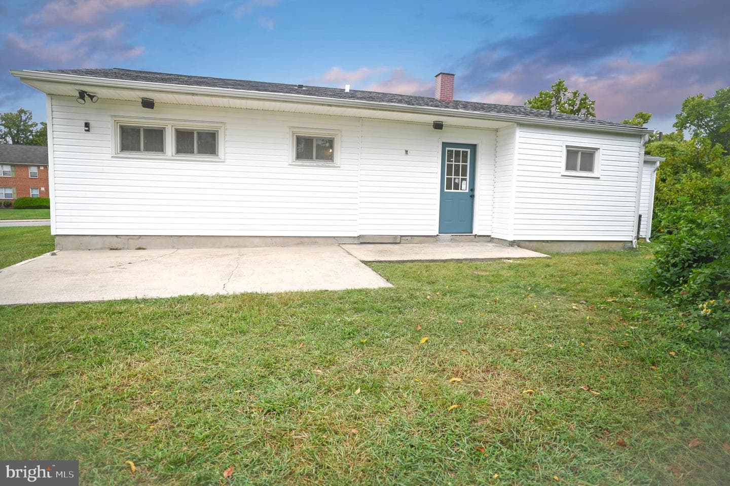 5627 Mcclean Boulevard photo 38