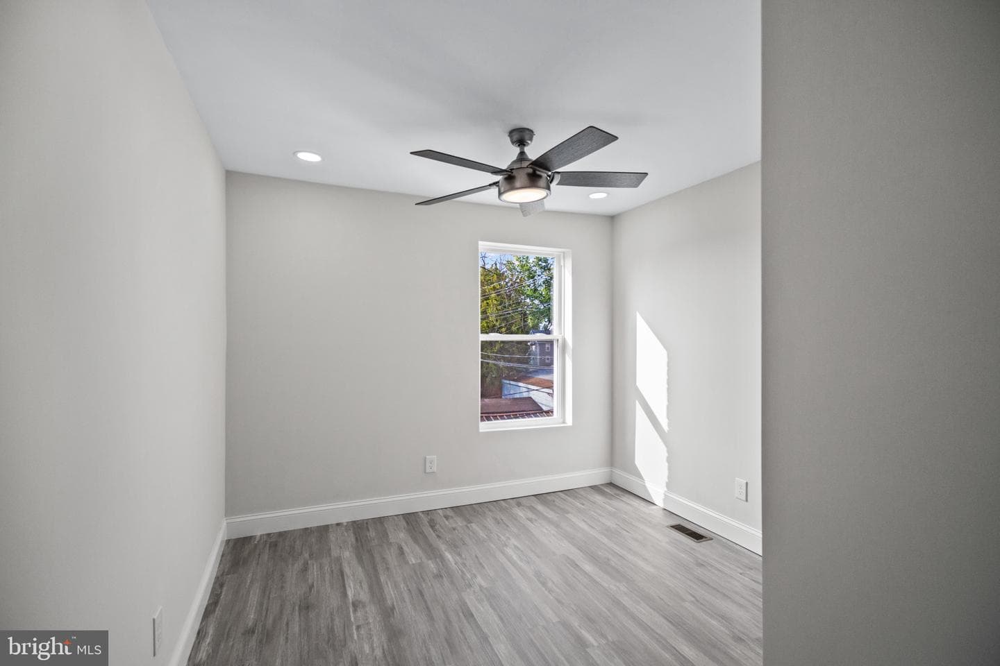 4115 Massachusetts Avenue photo 28
