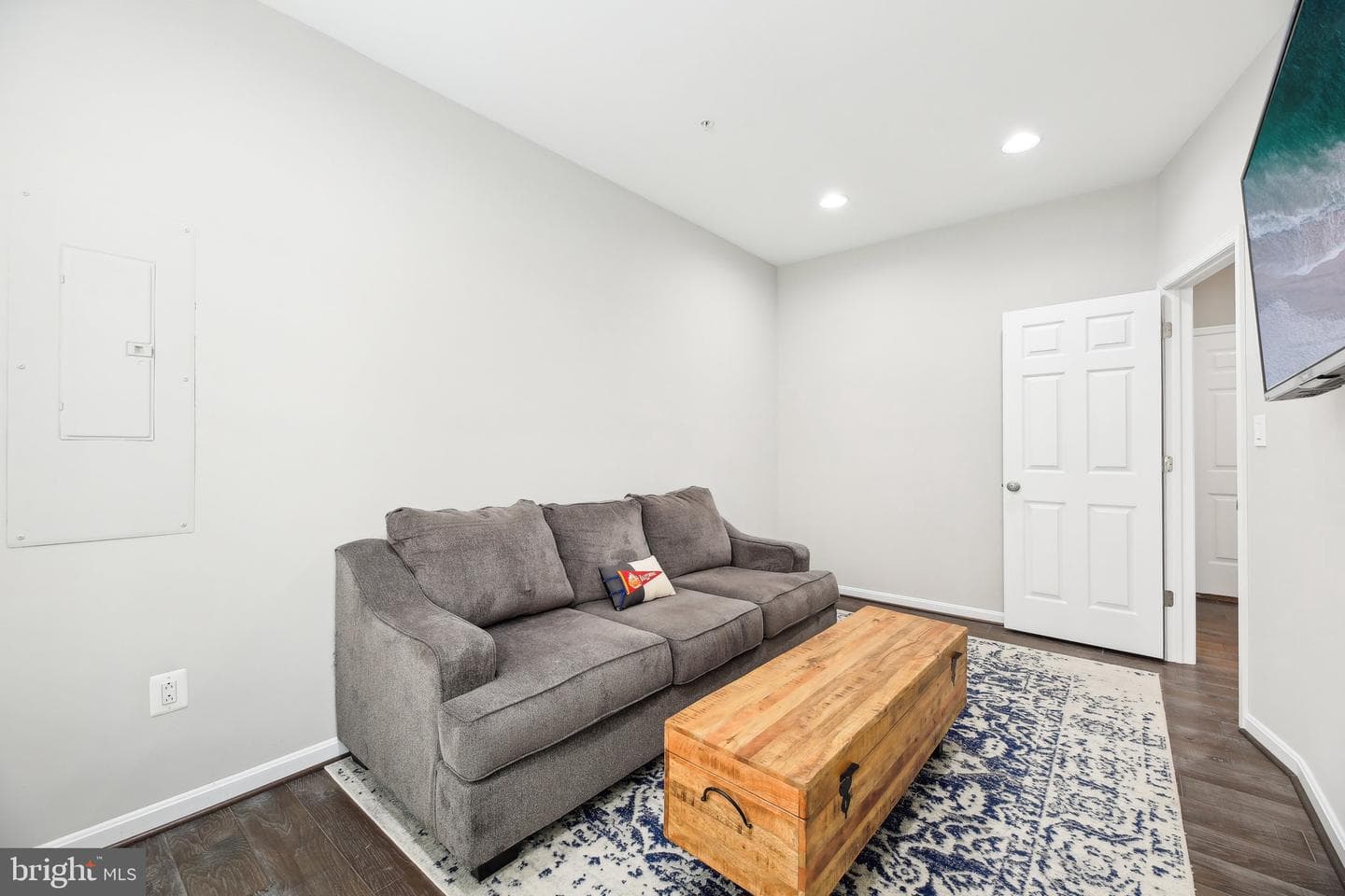 1211 Berry Street photo 7