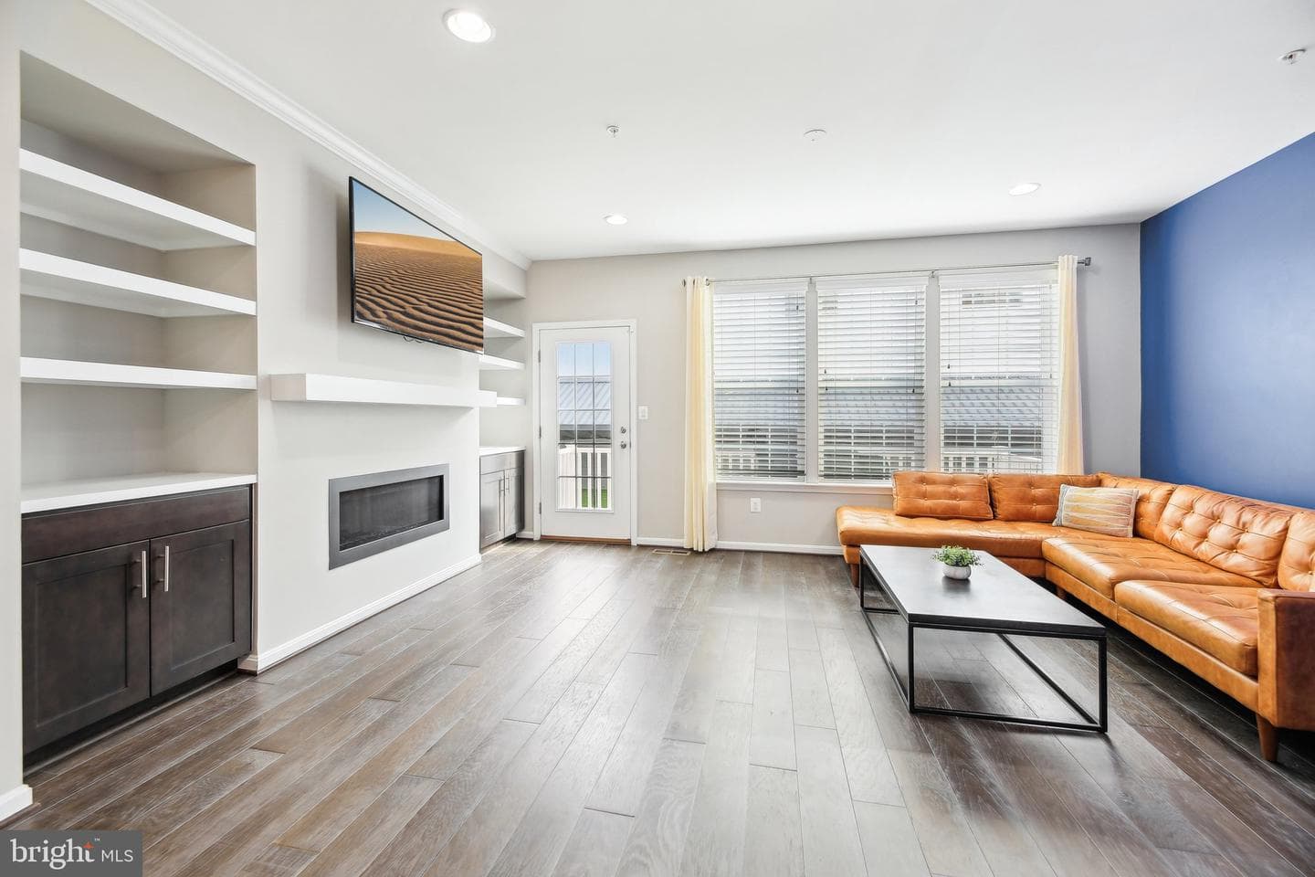 1211 Berry Street photo 9