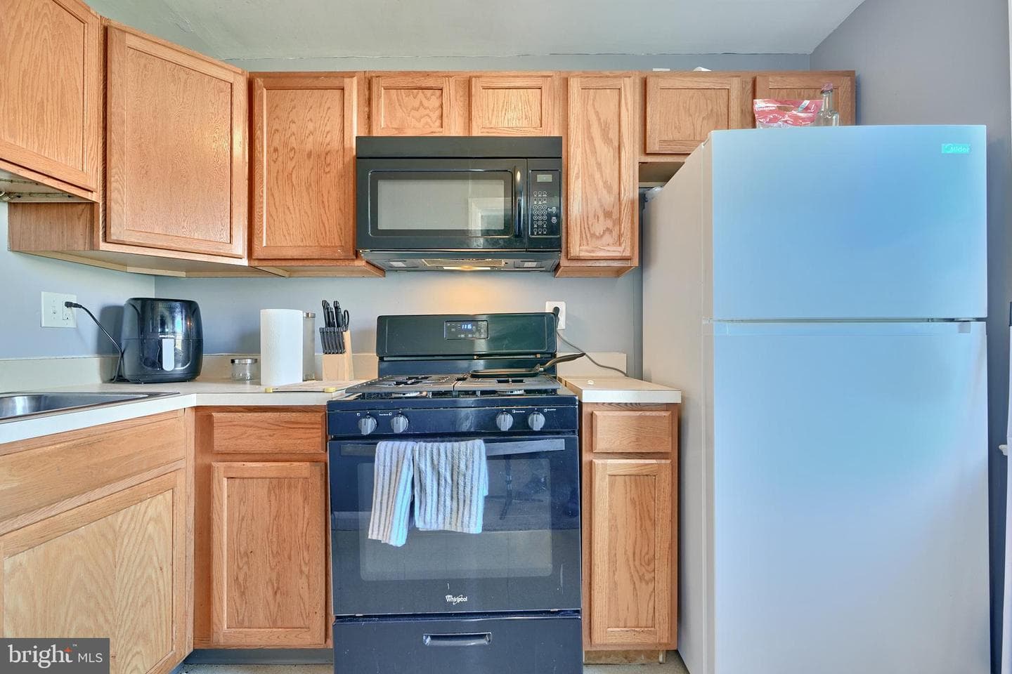 1639 E Cold Spring Lane photo 7