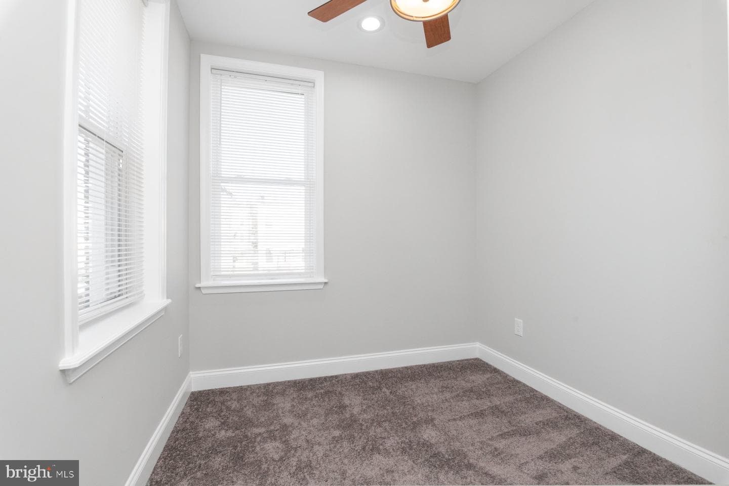 768 Linnard Street photo 12