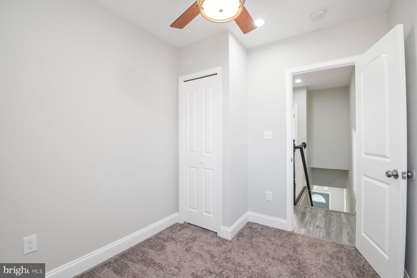768 Linnard Street photo 13