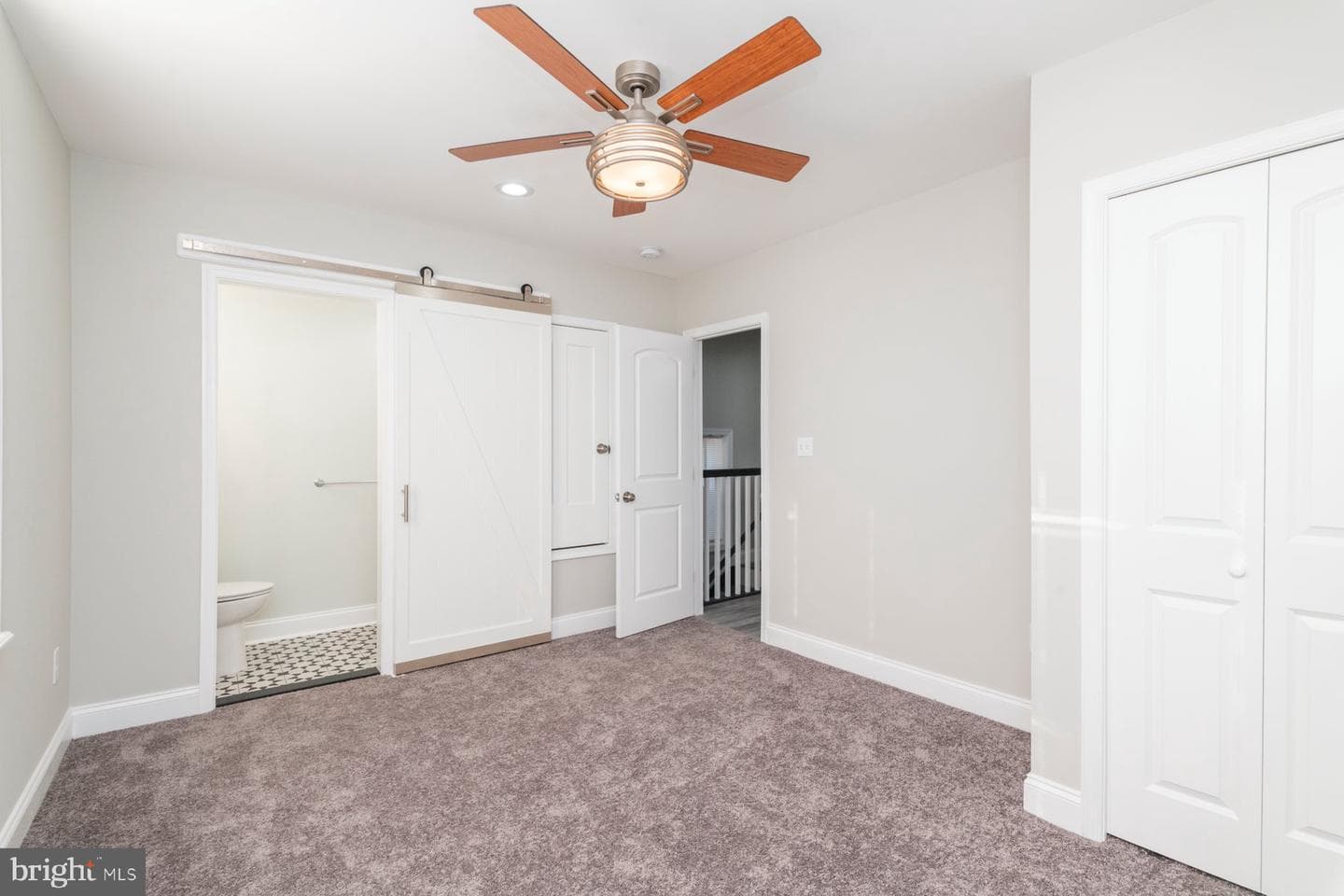768 Linnard Street photo 18