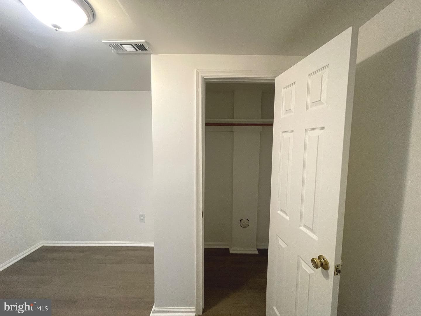 3205 Vickers Road photo 15