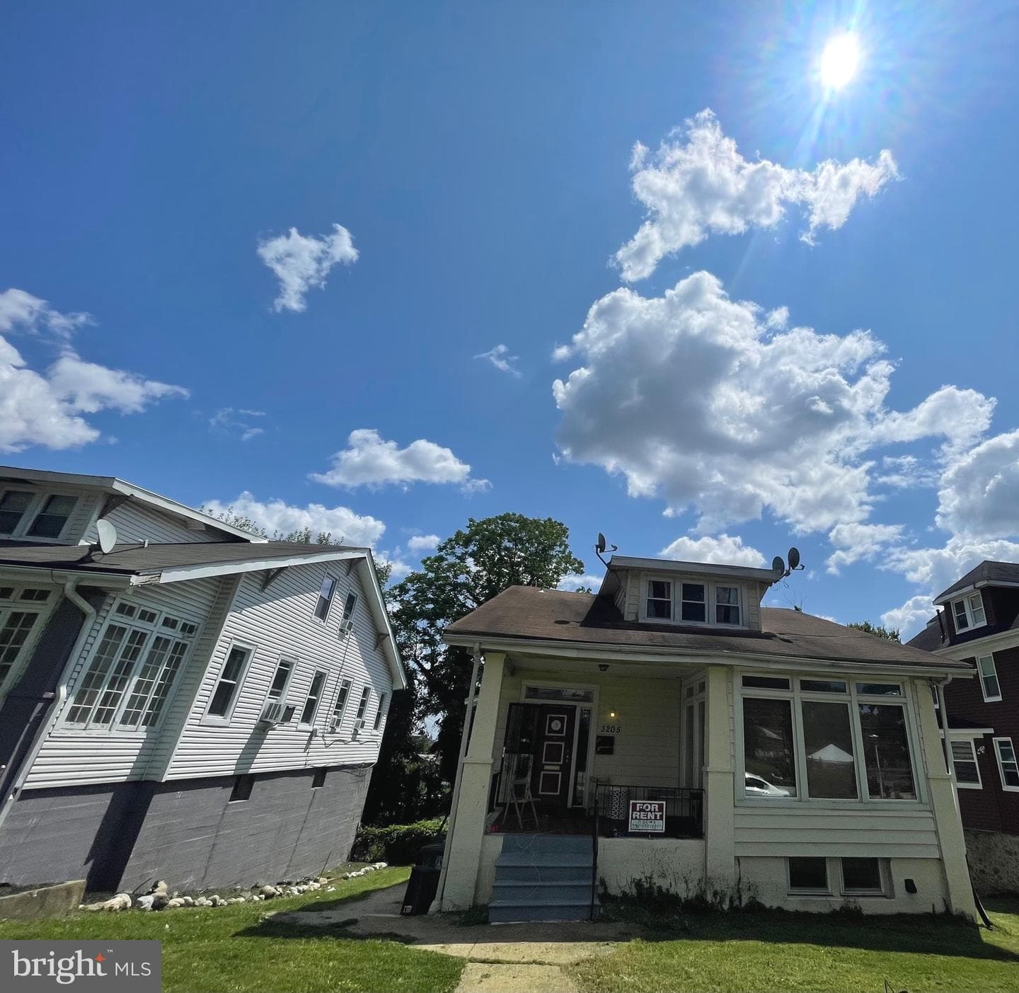3205 Vickers Road photo 3