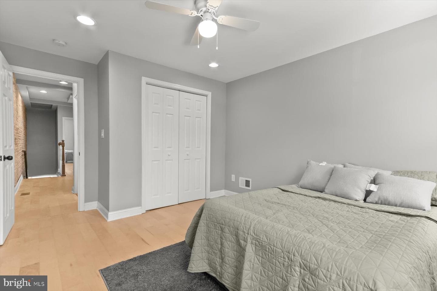 517 S Curley Street photo 31