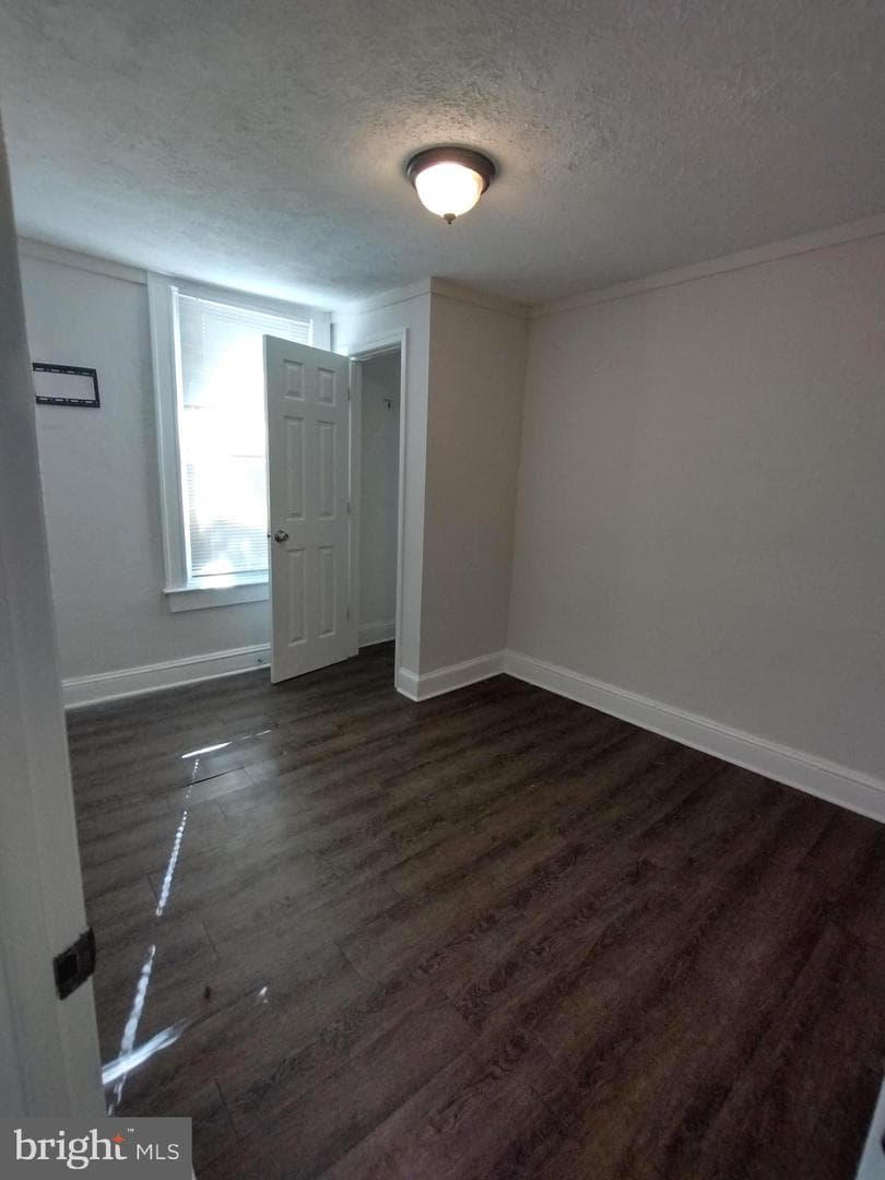 3163 Ravenwood Avenue photo 4