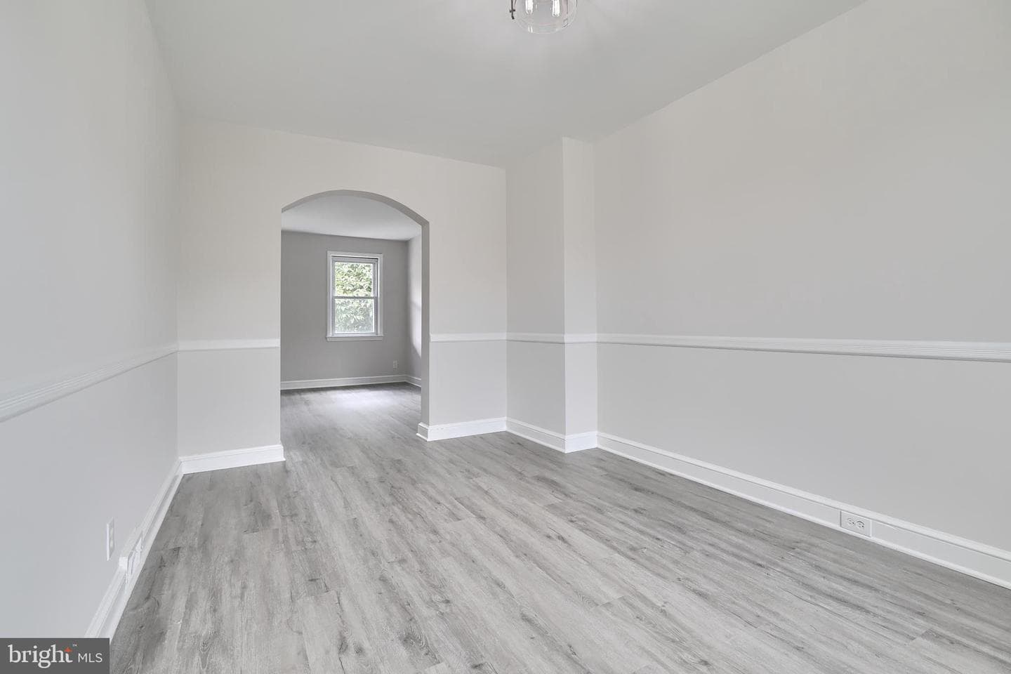 3926 Cedardale Road photo 12