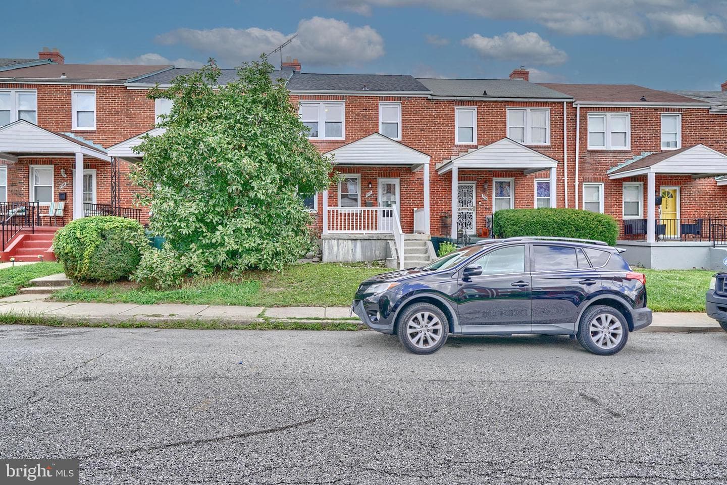 3926 Cedardale Road photo 2