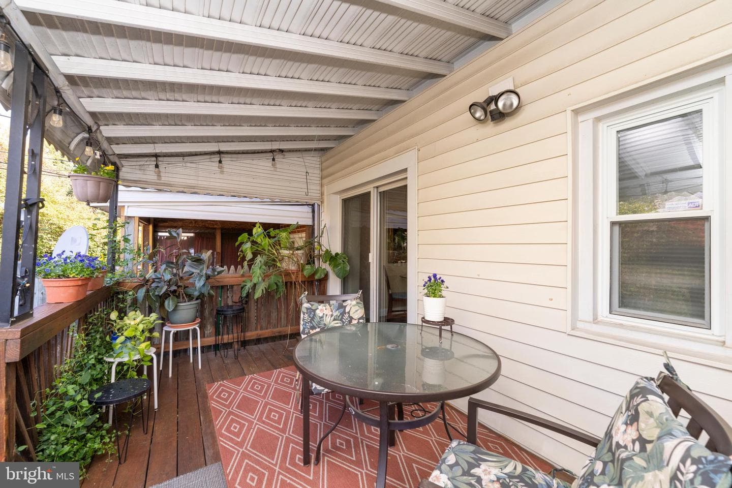 4410 Newport Avenue photo 11