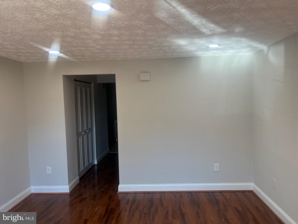 1036 Vine Street photo 2