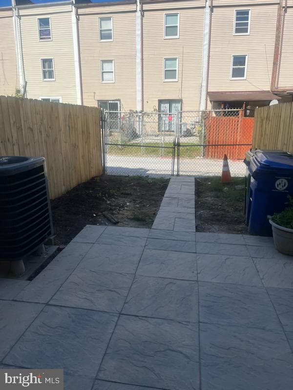 1036 Vine Street photo 7