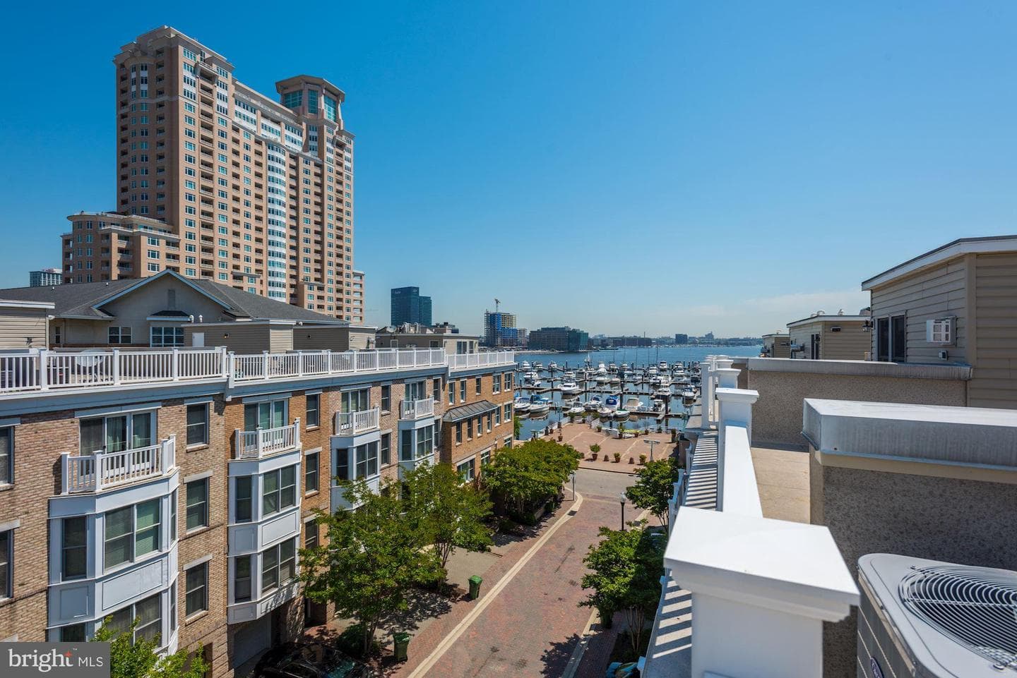 1213 Harbor Island Walk photo 32