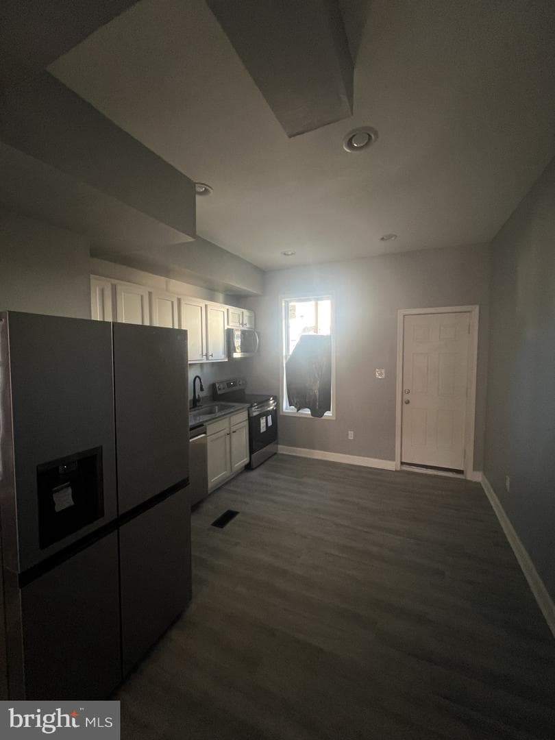 444 E 28th Street photo 8