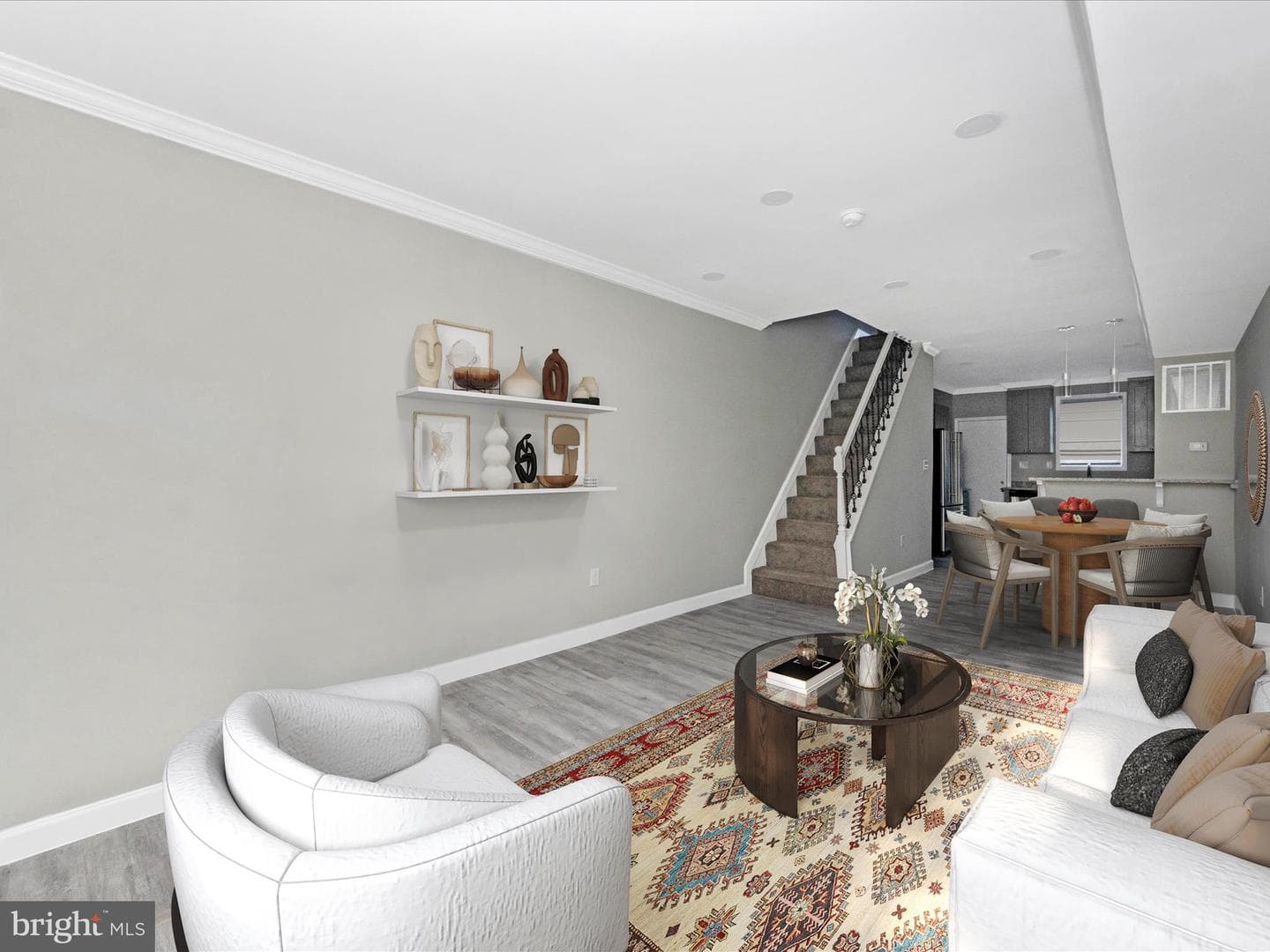 443 Robinson Street N photo 3