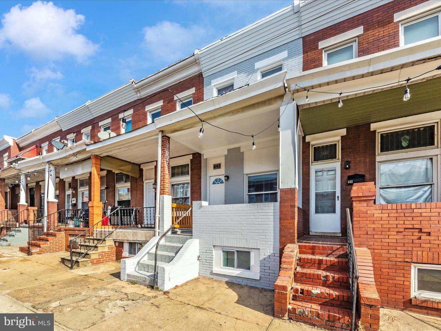 443 Robinson Street N photo 53