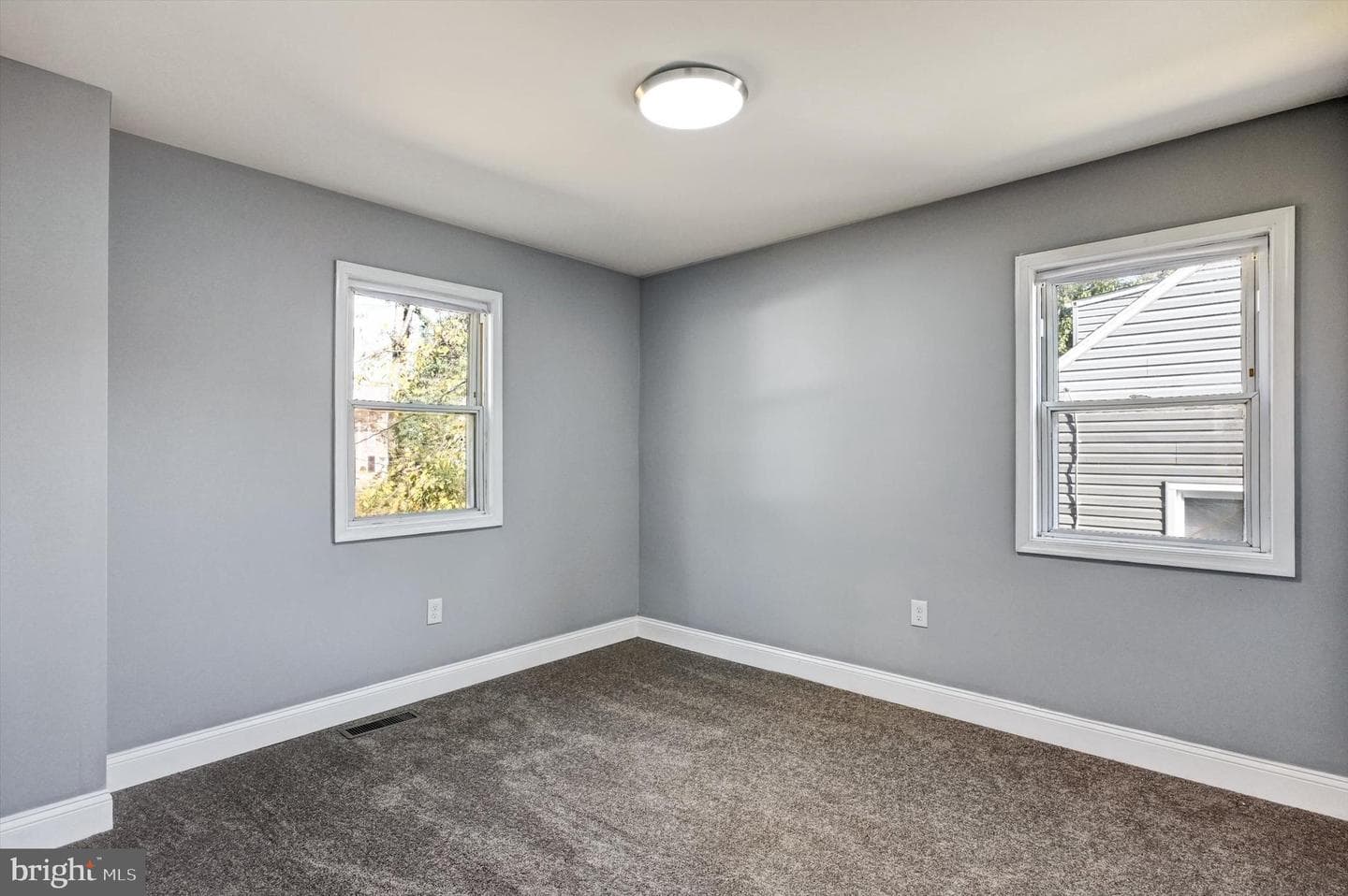 2802 Woodland Avenue photo 11