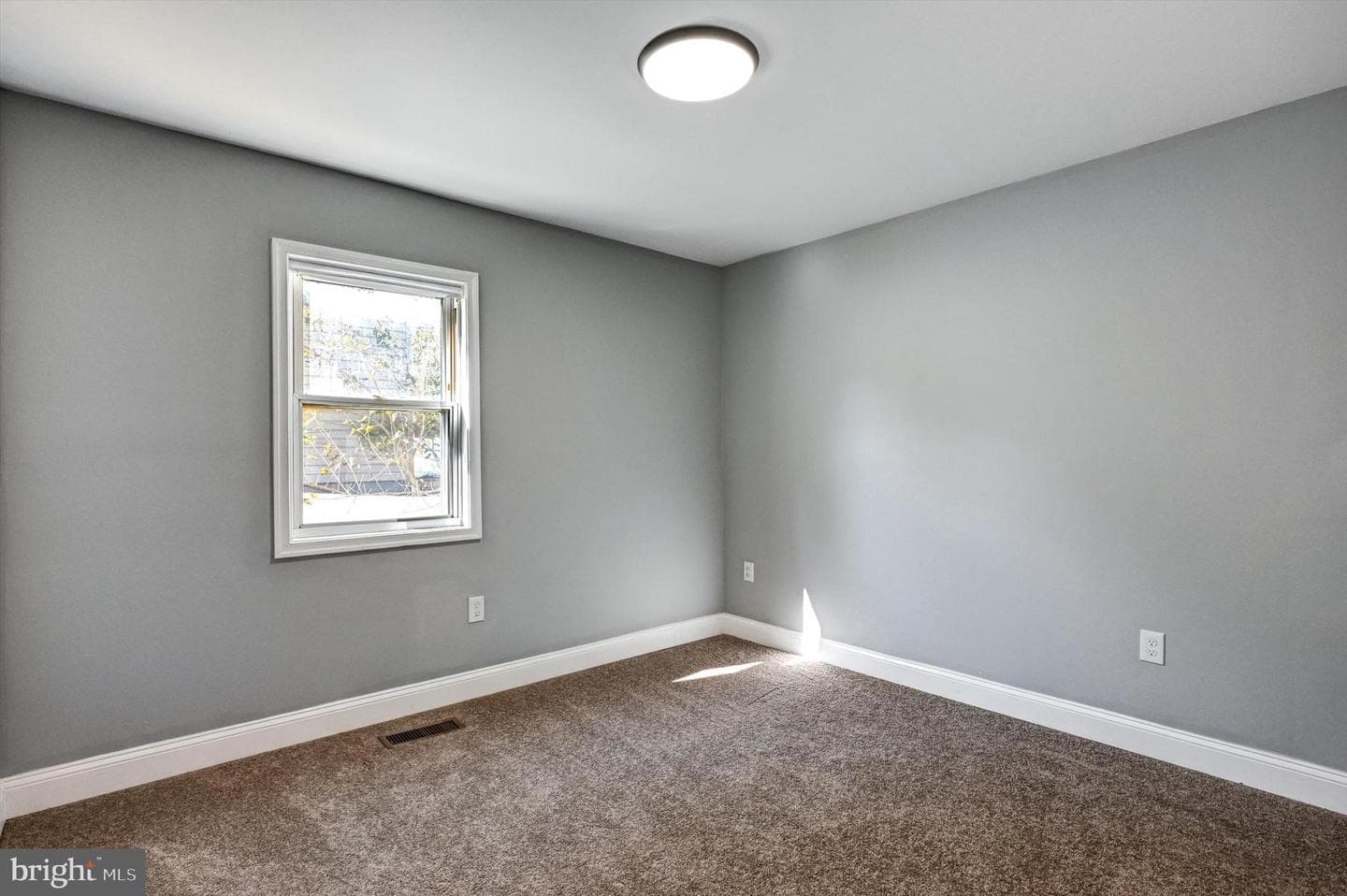2802 Woodland Avenue photo 14